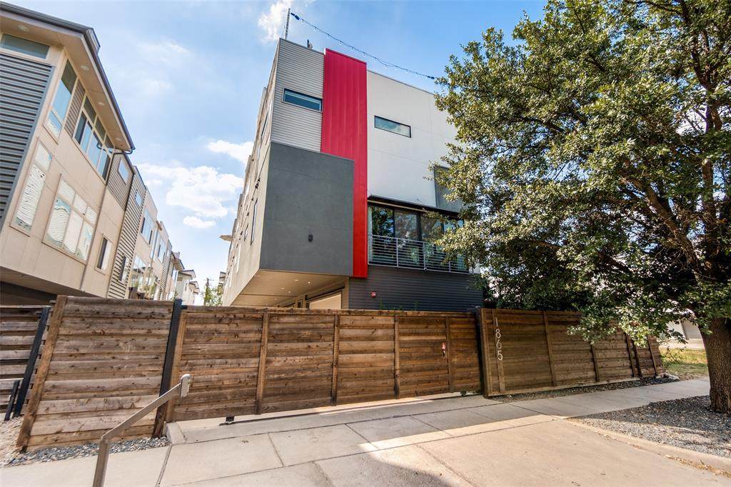 1865 Summit Avenue - Photo 1