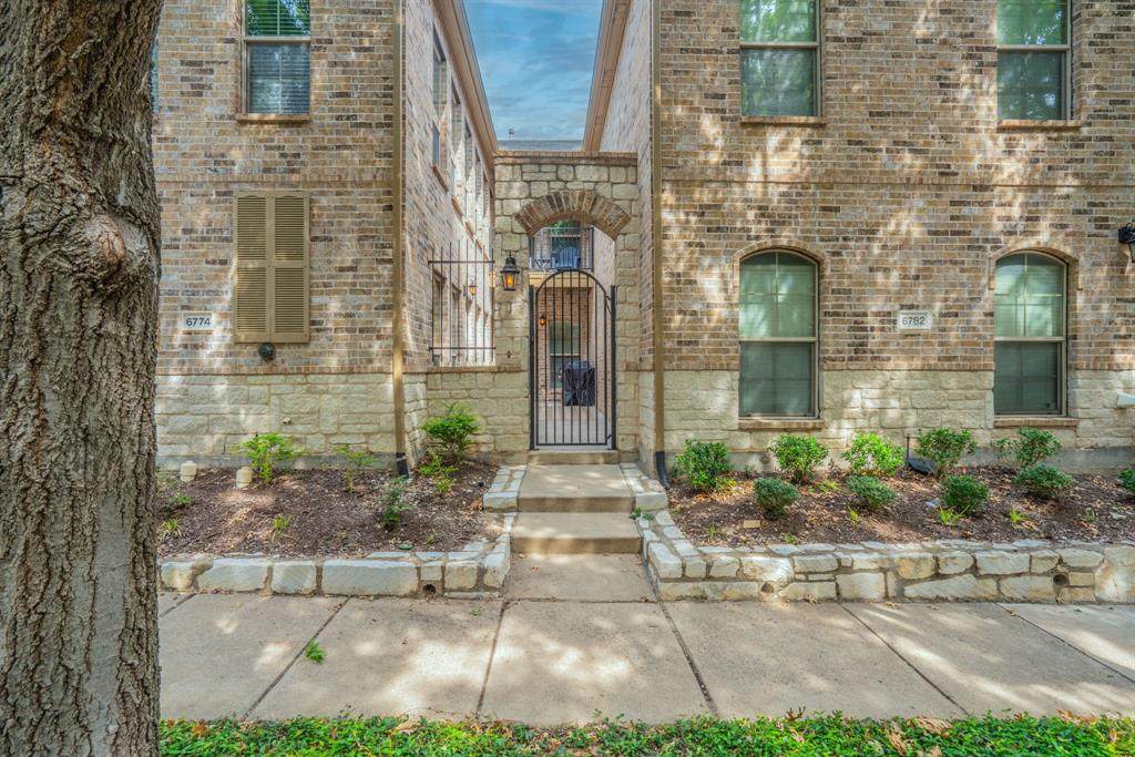 6774 Cortona Lane - Photo 1