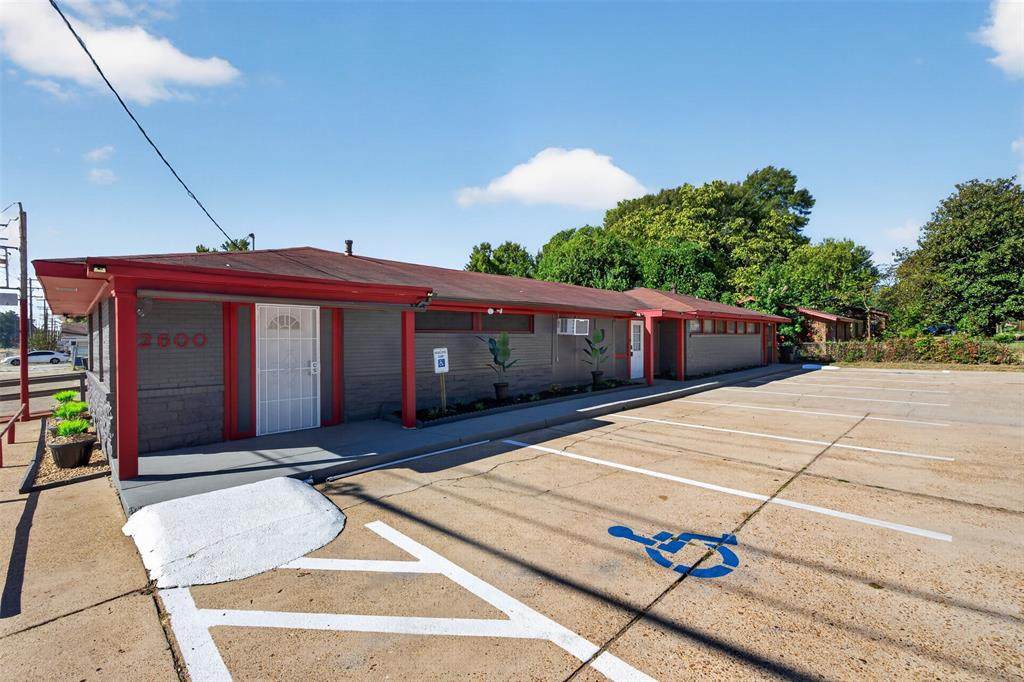 2600 Jewella Avenue - Photo 1