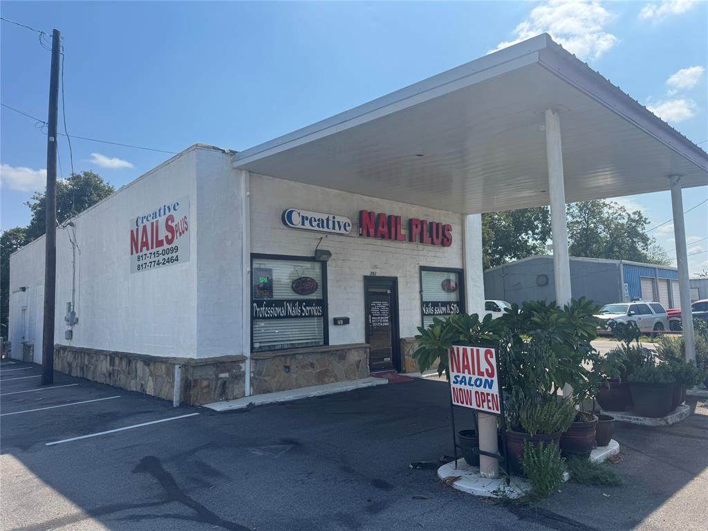 701 Main Street - Photo 1