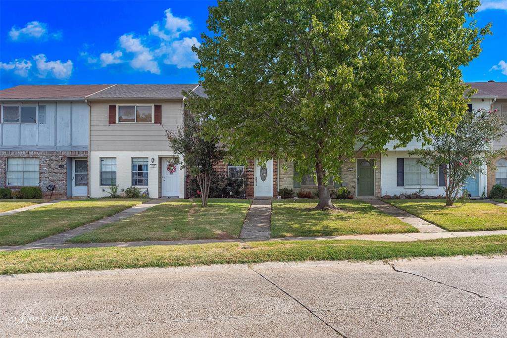 319 John Wesley Boulevard - Photo 1