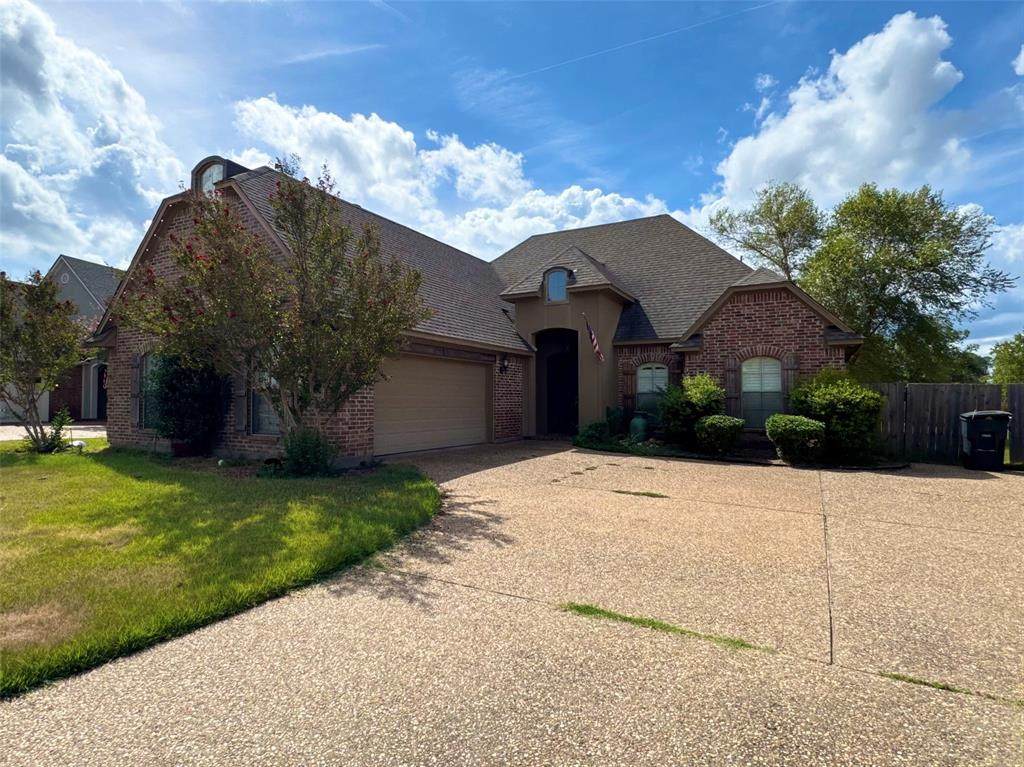 218 Ixworth Avenue - Photo 1