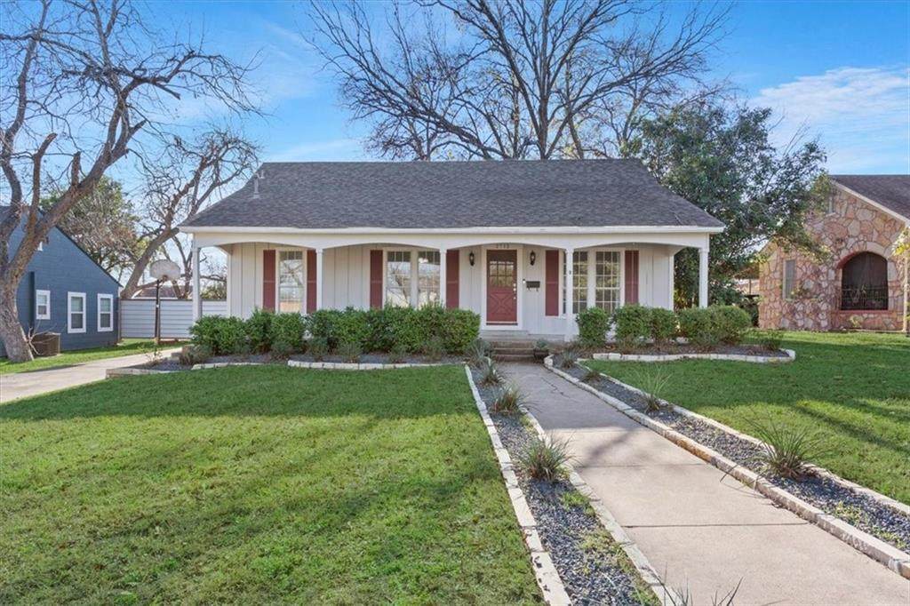 2712 Cumberland Avenue - Photo 1