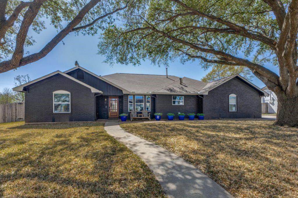 535 Jason Street - Photo 1