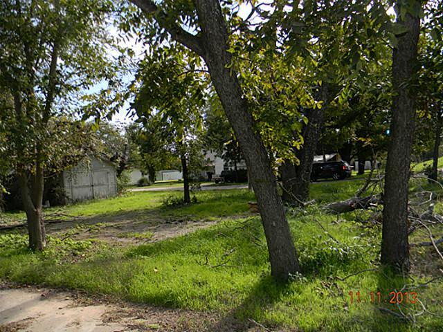 307 Walnut - Photo 1