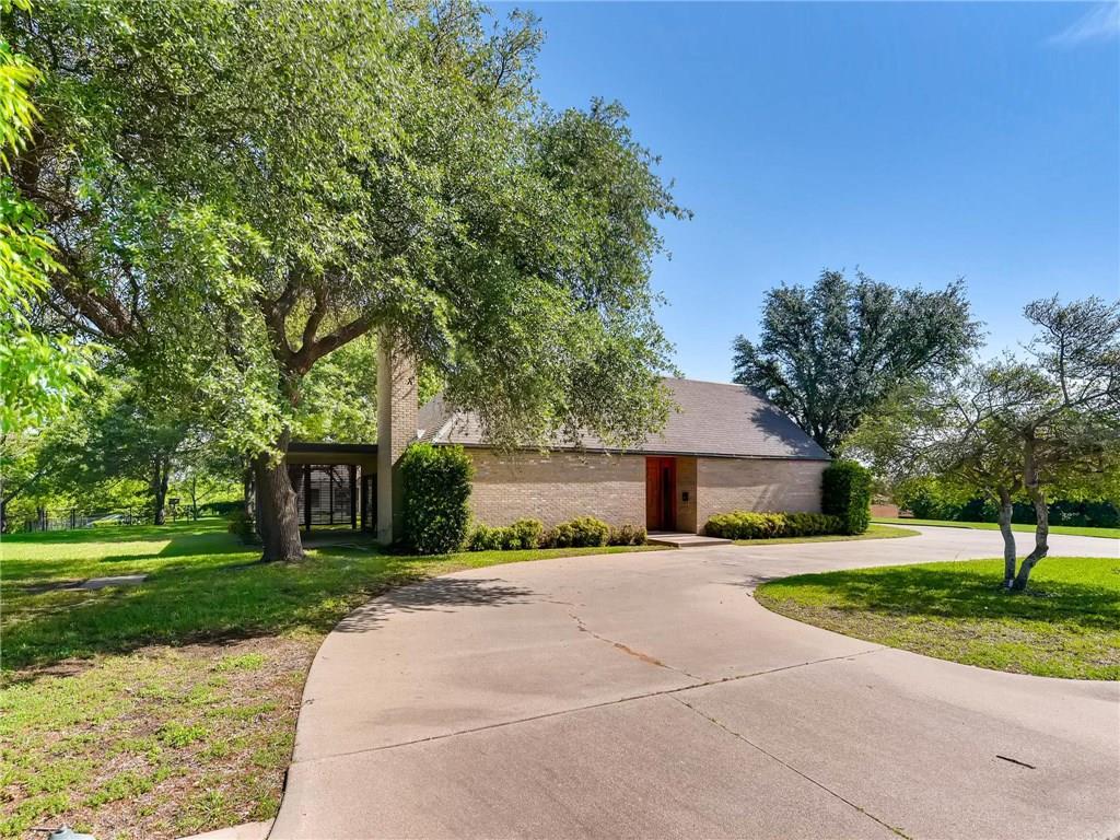 706 Lee Avenue - Photo 1