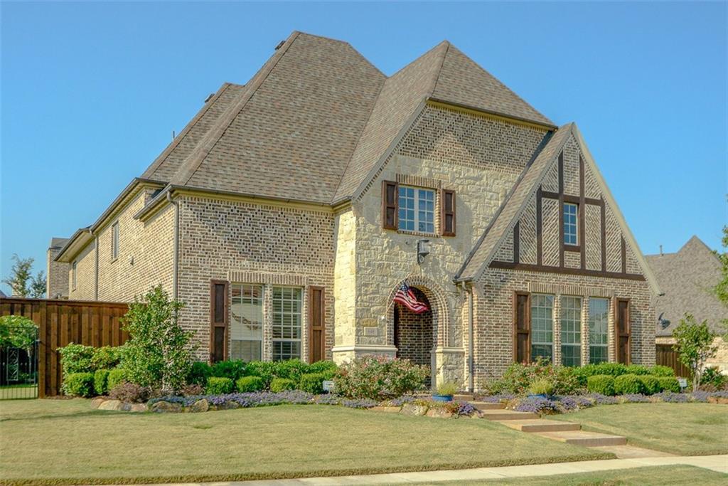 648 Scenic Drive - Photo 1