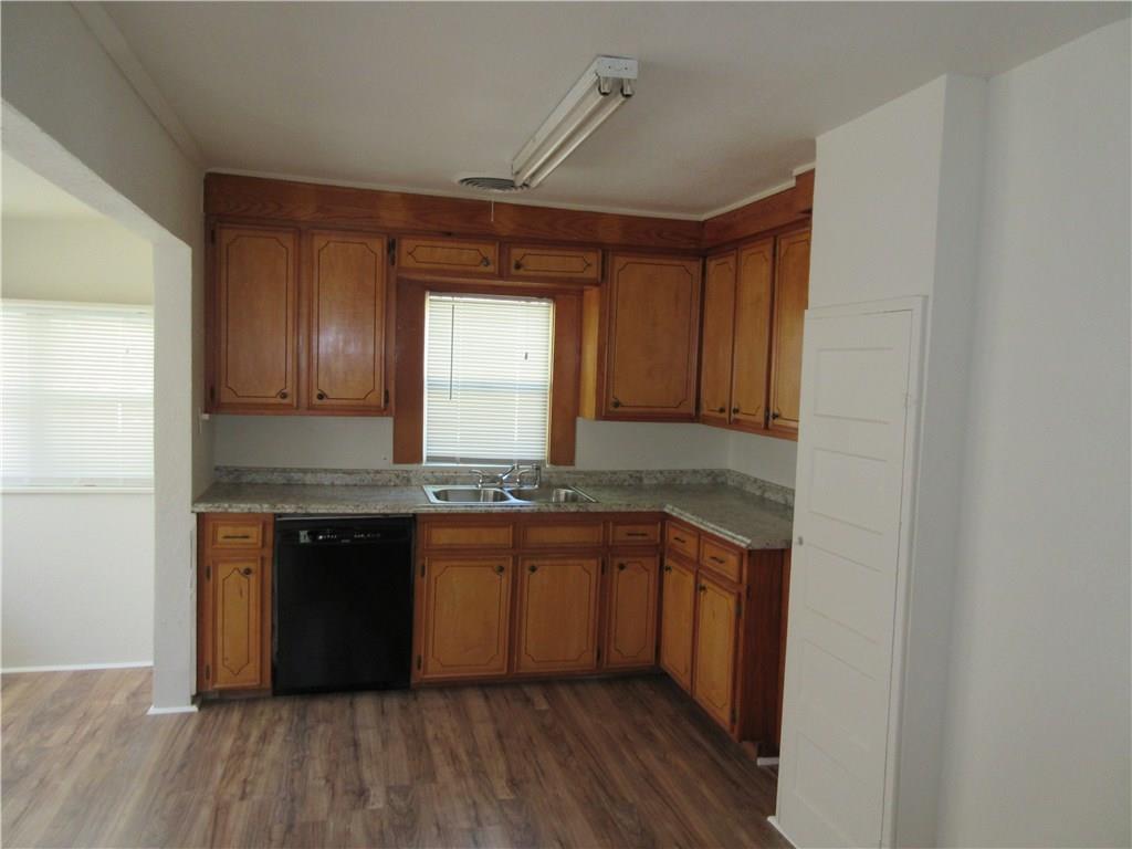 1804 11th Street - Photo 1