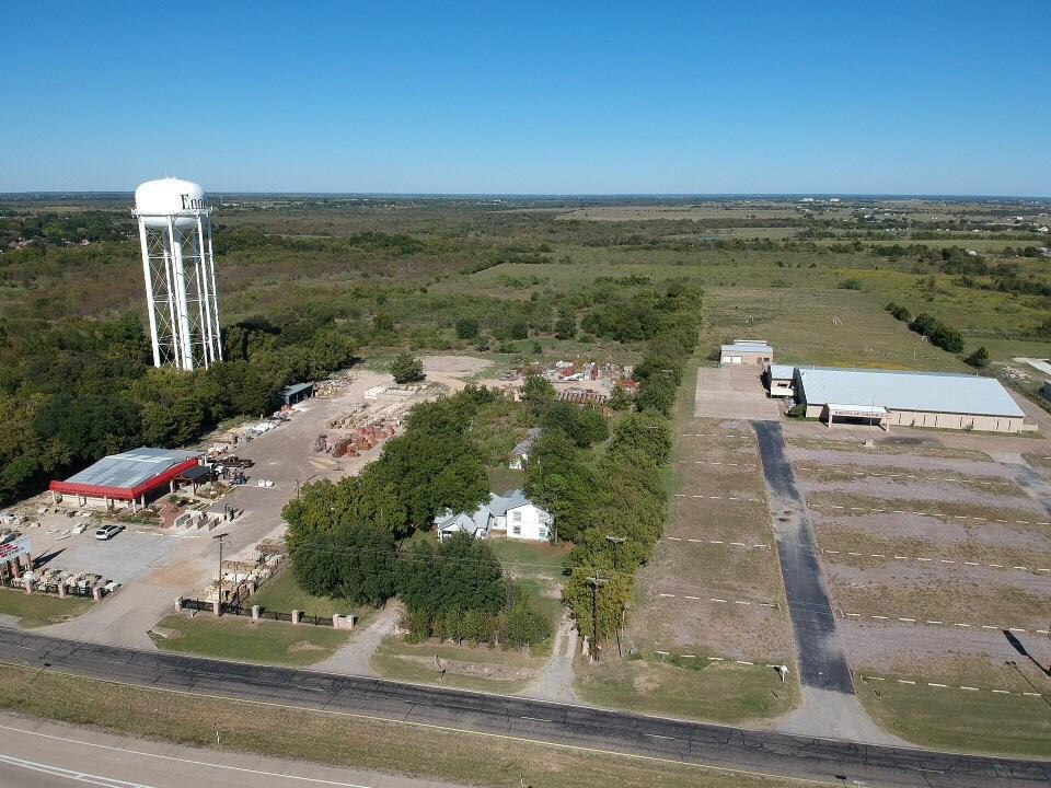 800 Interstate 45 - Photo 1