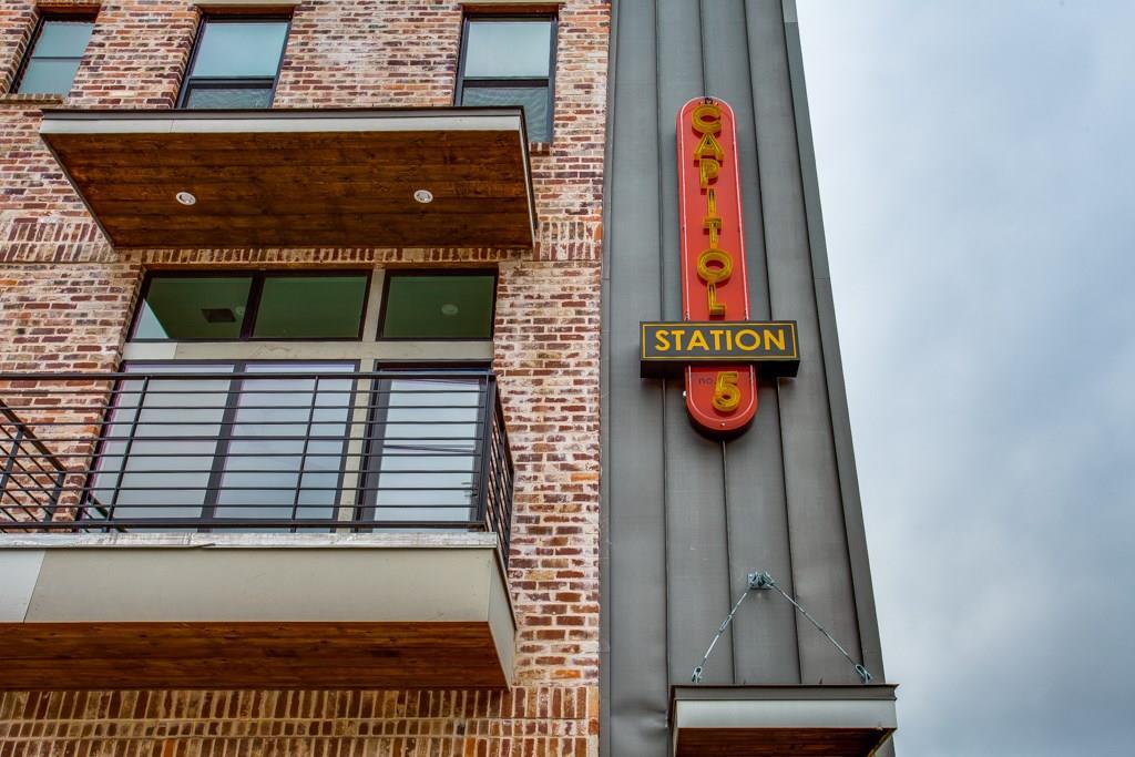 5122 Capitol - Photo 1