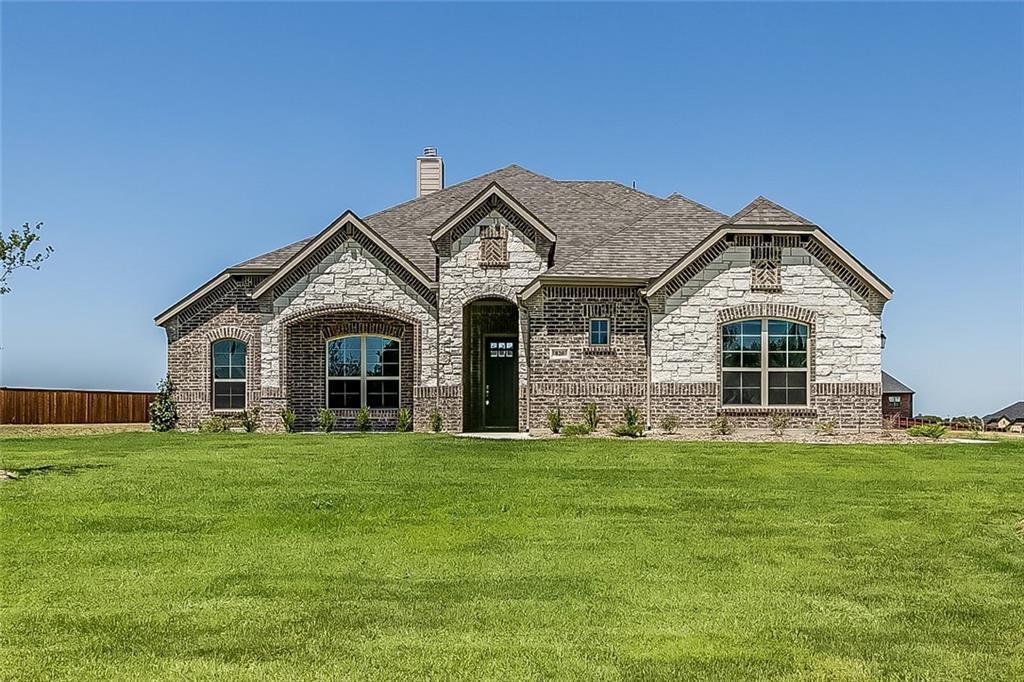 820 Cross Creek Drive - Photo 1