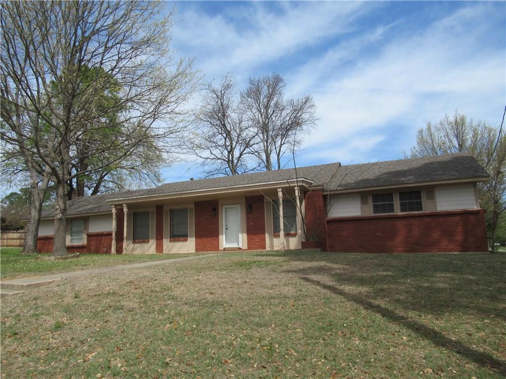 2415 Robin Circle - Photo 1