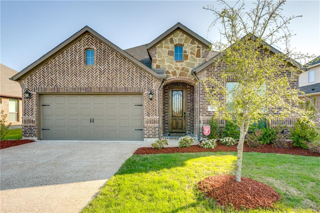 617 Spruce Trail - Photo 1
