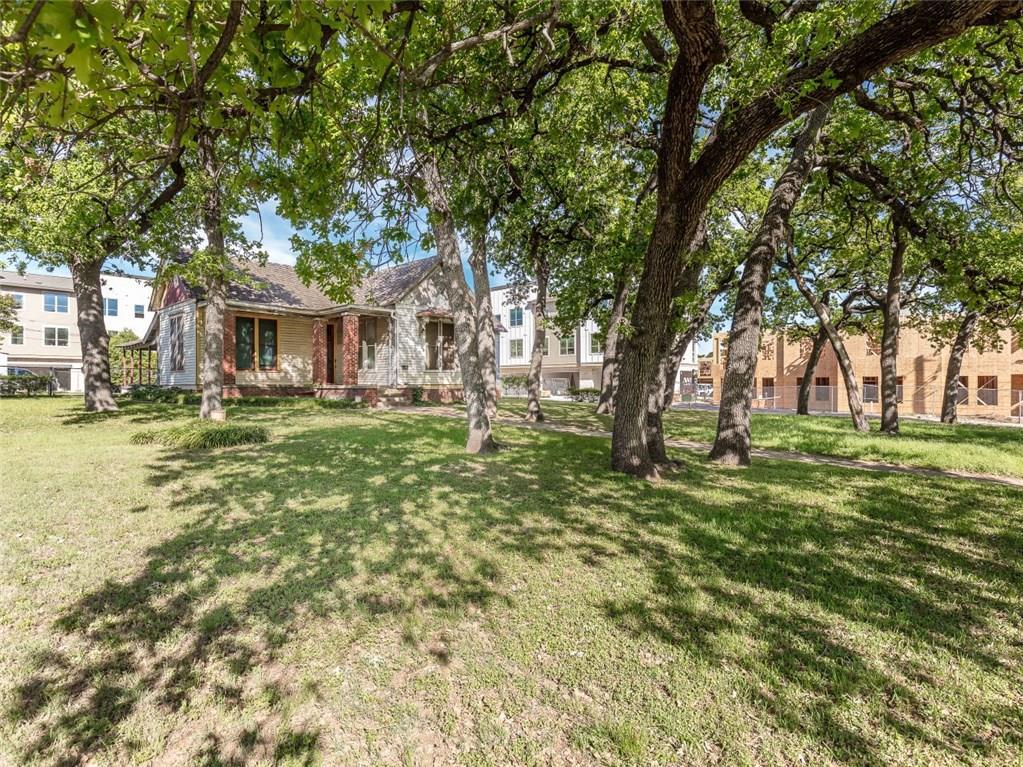 823 Samuels Avenue - Photo 1