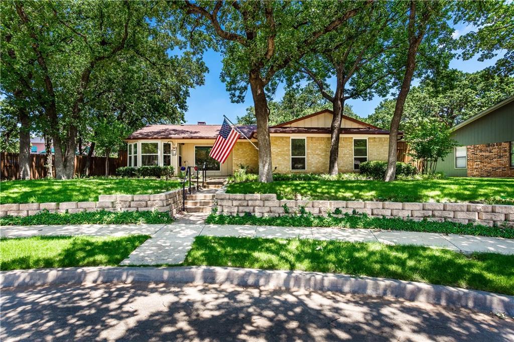 108 Greenwood Court - Photo 1