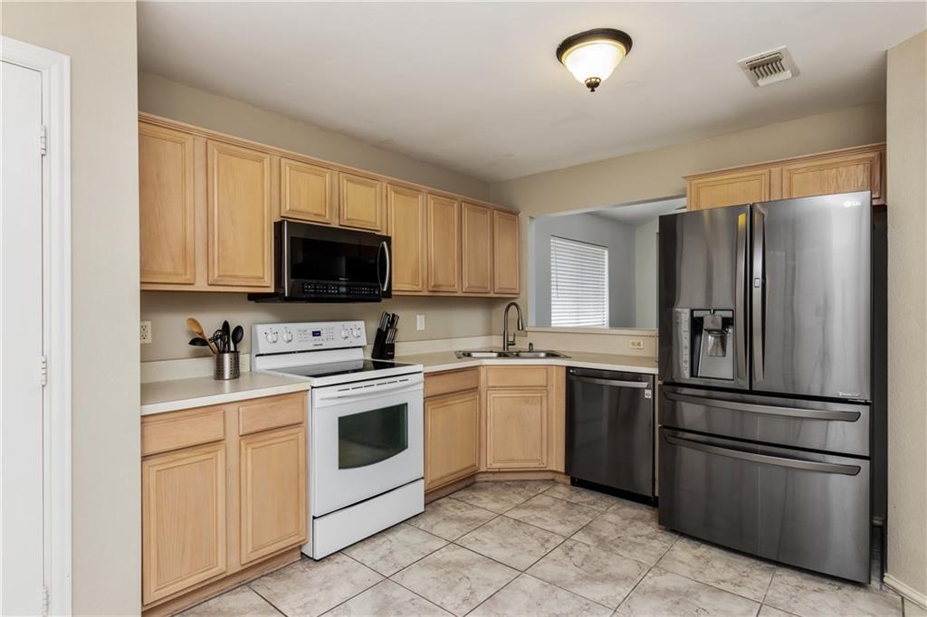 1008 Waterview Drive - Photo 1