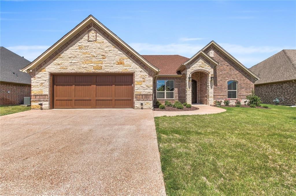 1041 Anna Circle - Photo 1