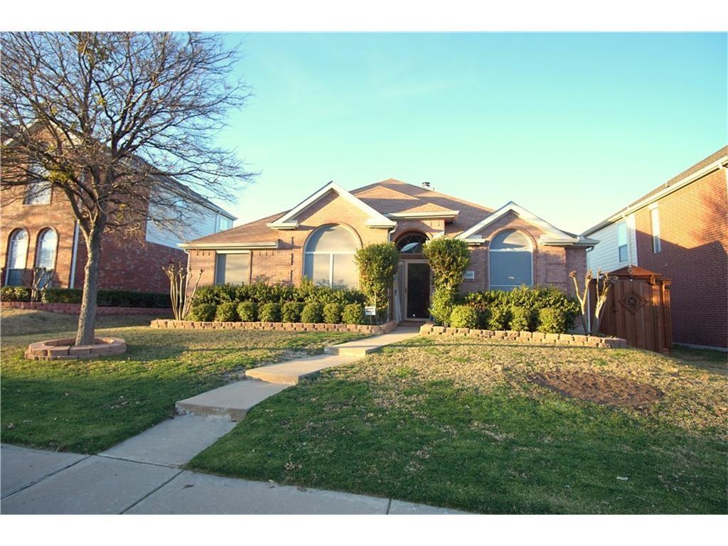 2309 Hunters Run Drive - Photo 1