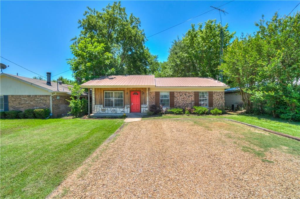 213 2nd Street - Photo 1