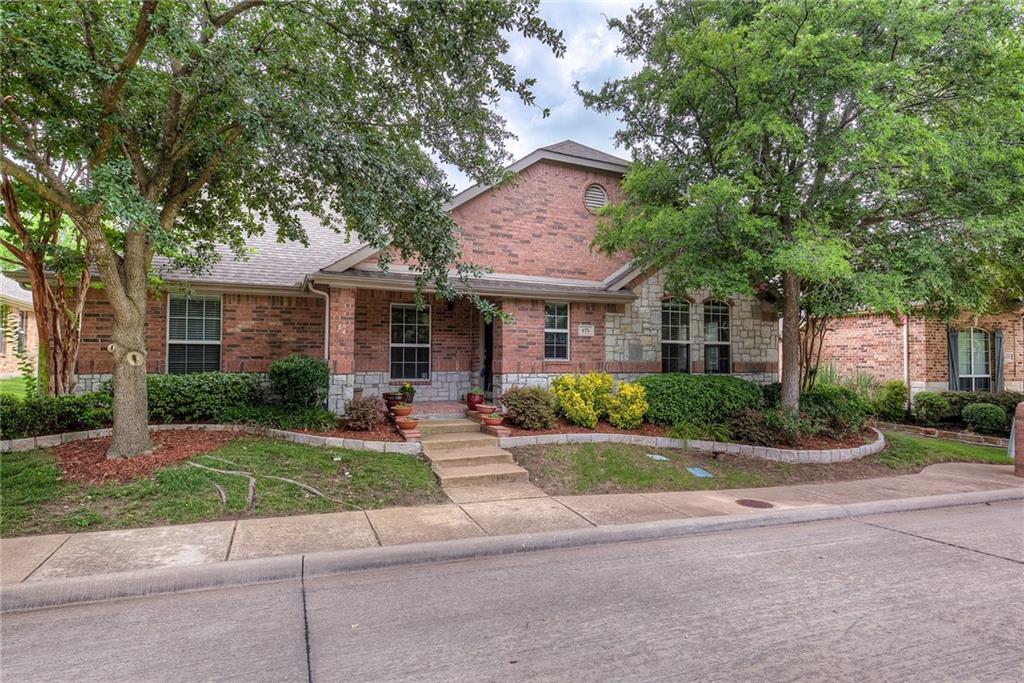 675 Woodland Way - Photo 1