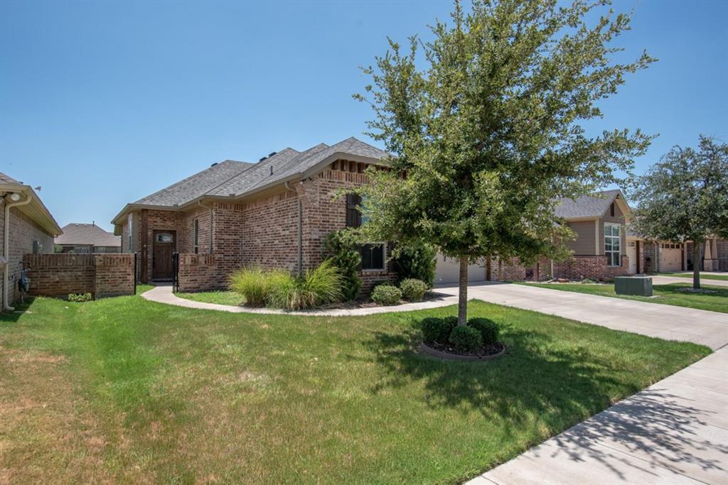 204 Captains Court - Photo 1