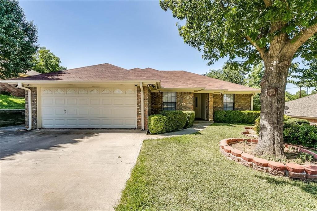 709 Parkridge - Photo 1