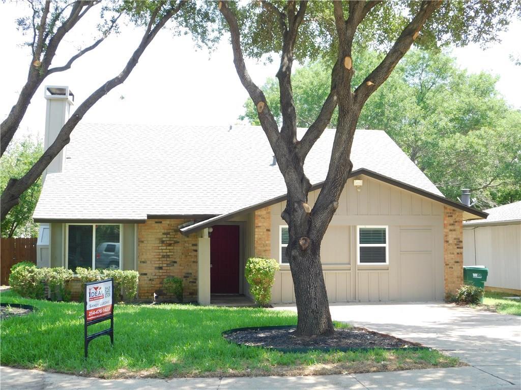 5412 Queens Court - Photo 1