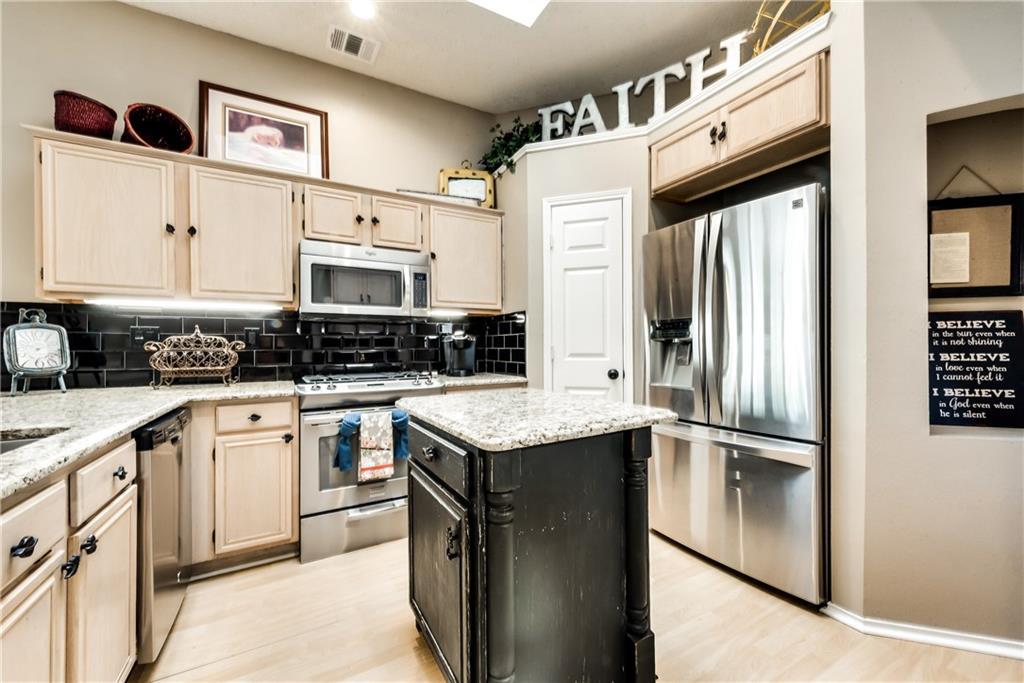 1713 Ingleside Drive - Photo 1