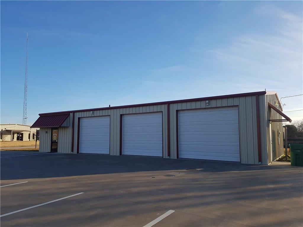 7910 Traders Circle - Photo 1