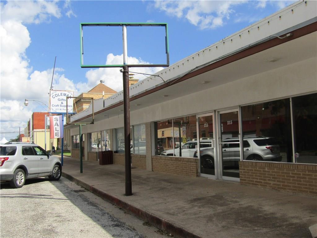 209 Pecan Street - Photo 1