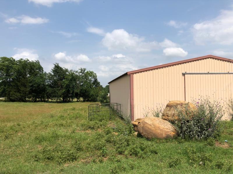 7933 Fm 917 - Photo 1