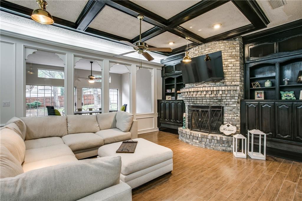 921 Beverly Court - Photo 1