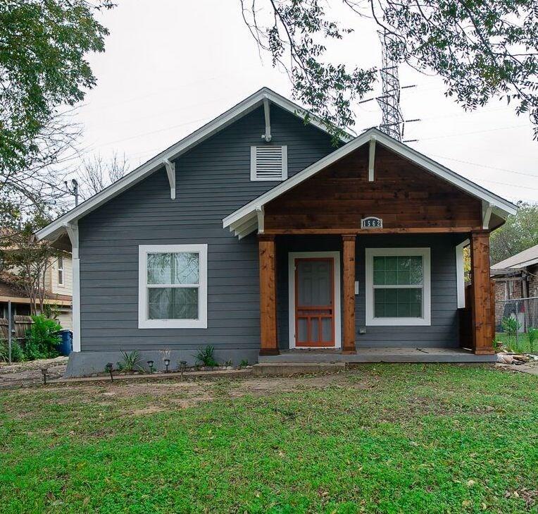 1562 Woodin Boulevard - Photo 1