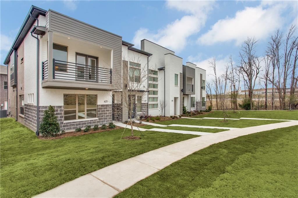 421 Harmon Drive - Photo 1
