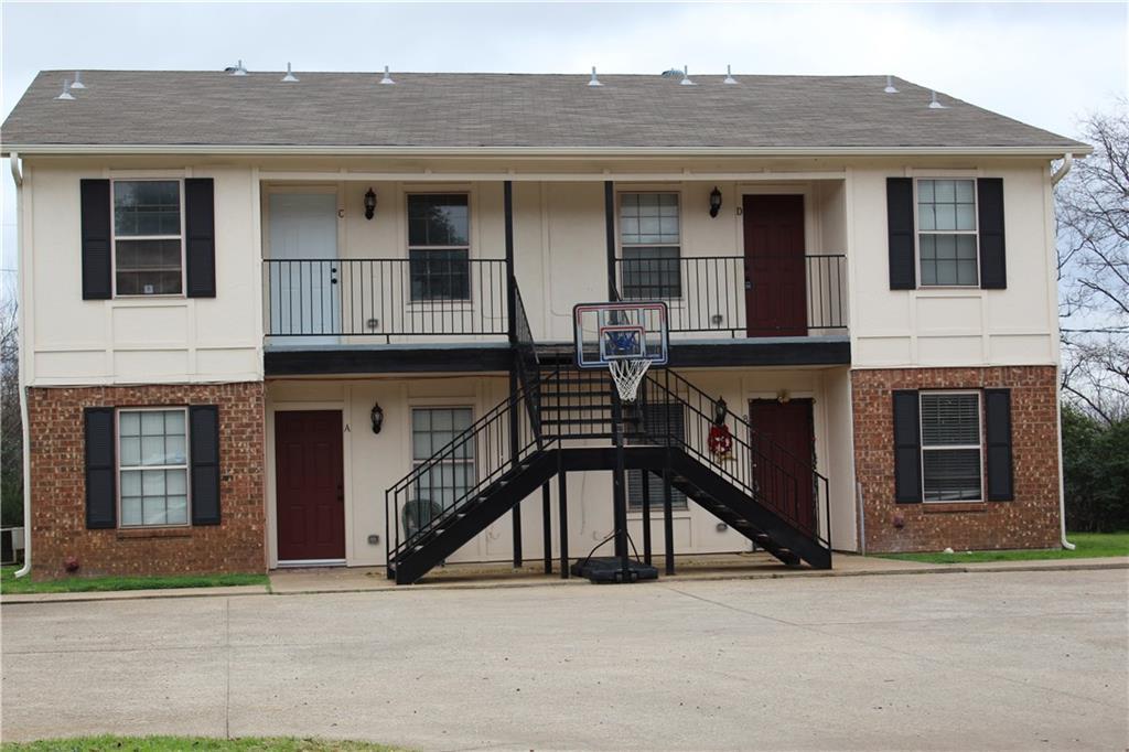 620 Race Street - Photo 1