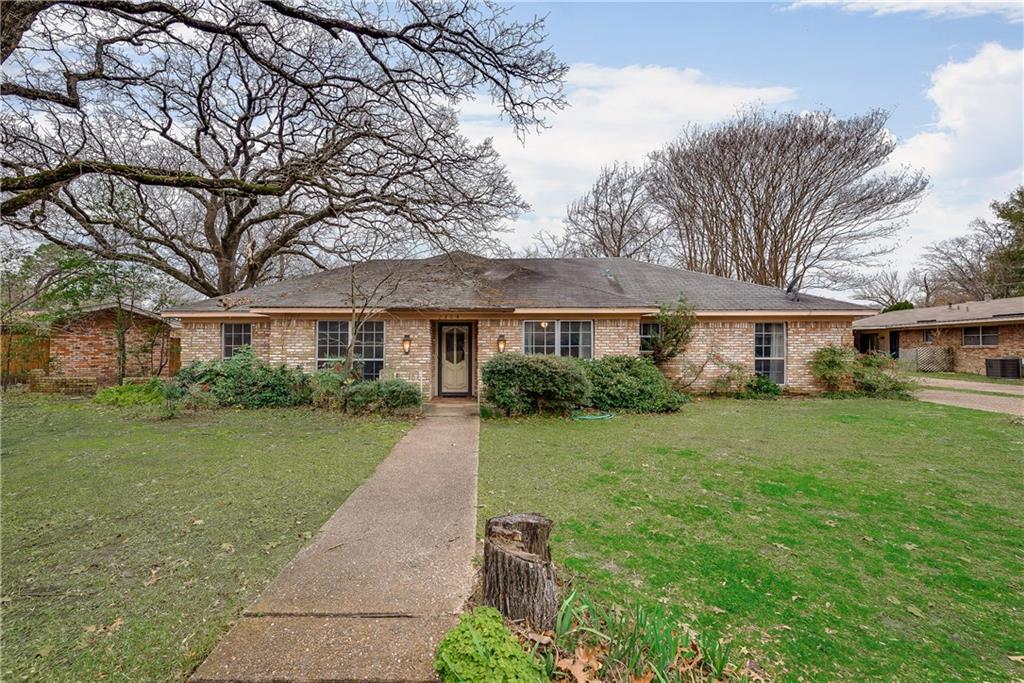 2804 Hillcrest Drive - Photo 1