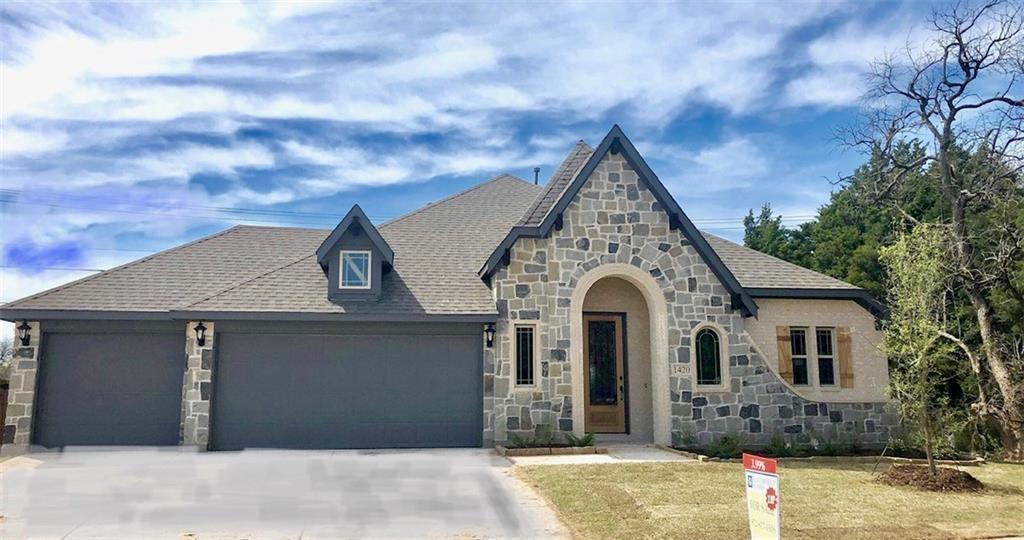 1420 Sherwood Drive - Photo 1