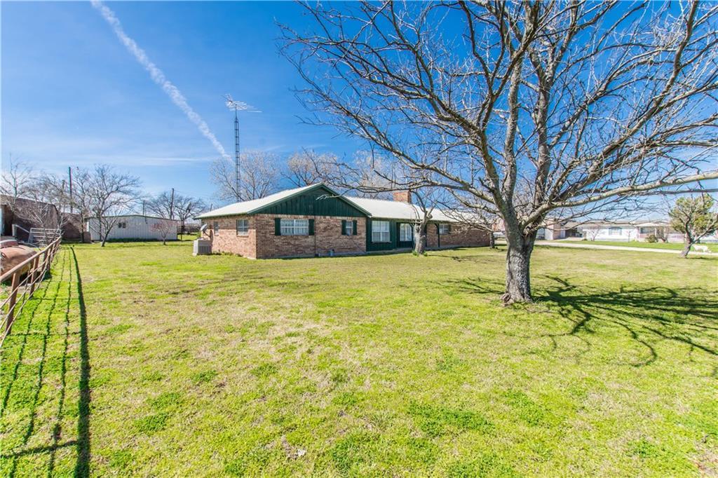 3511 Interstate 35 - Photo 1