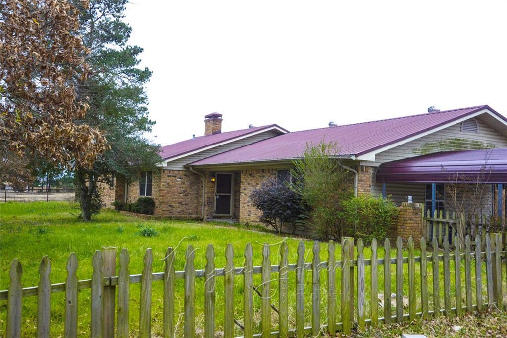 200 County Road 3644 - Photo 1