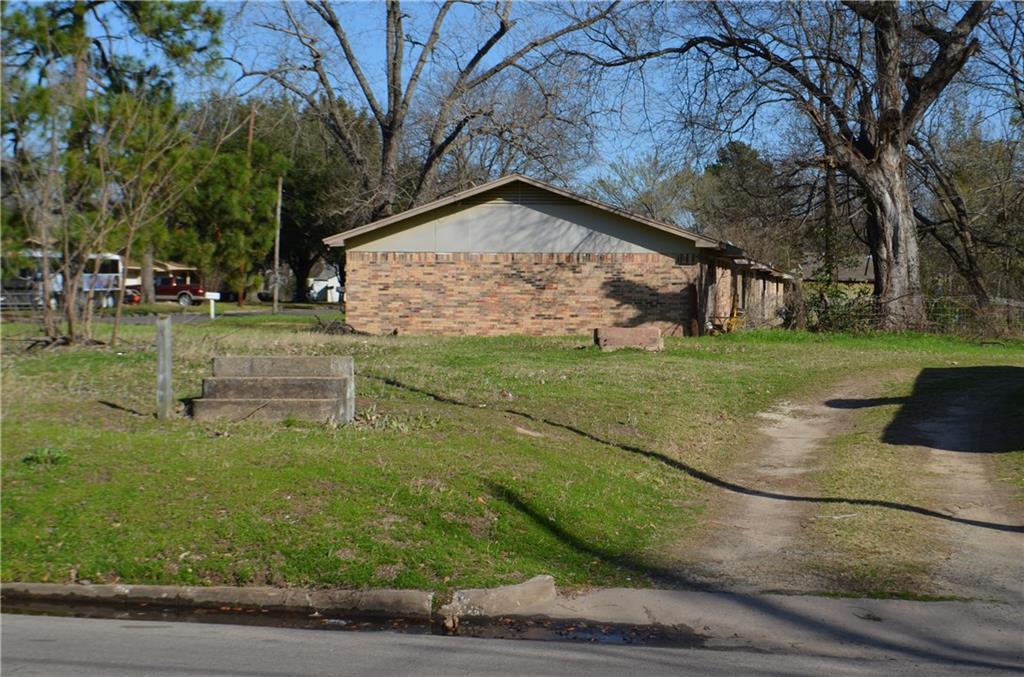 404 Carter Street - Photo 1