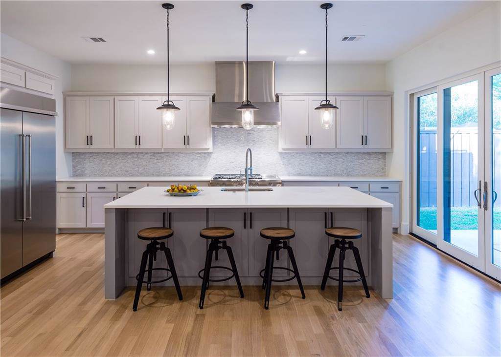 5320 Emerson Avenue - Photo 1
