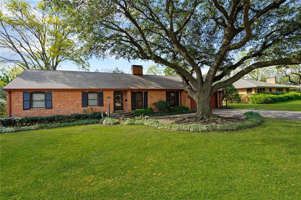 7424 Currin Drive - Photo 1