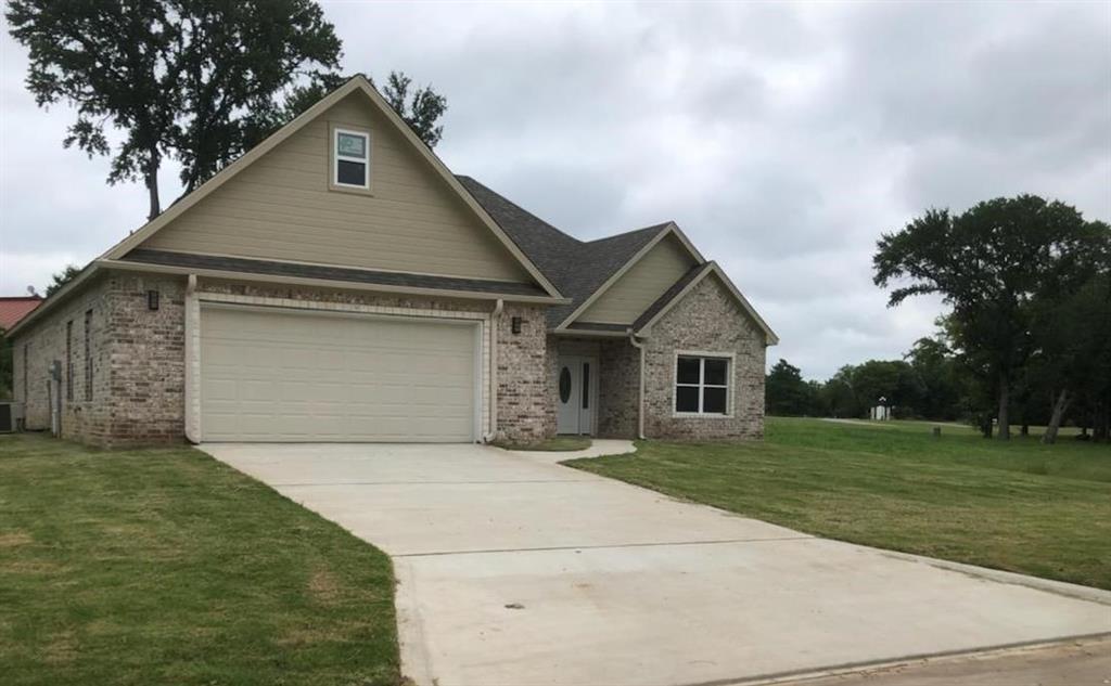 38 Lone Oak Boulevard - Photo 1