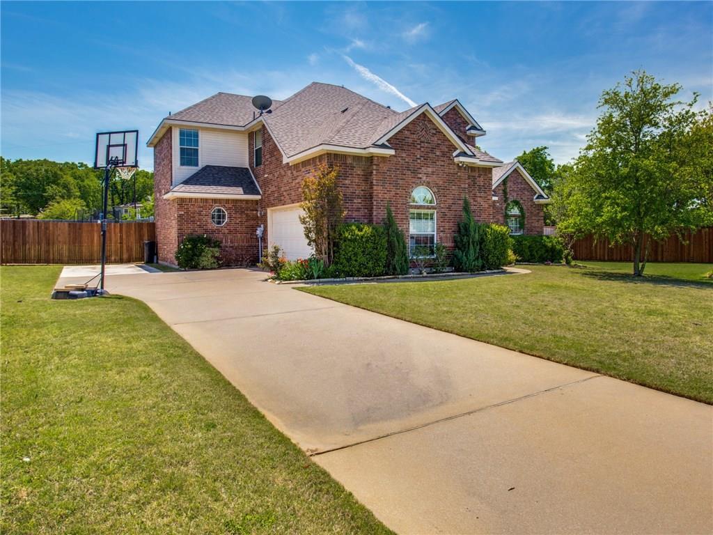 930 Roanoke Court - Photo 1