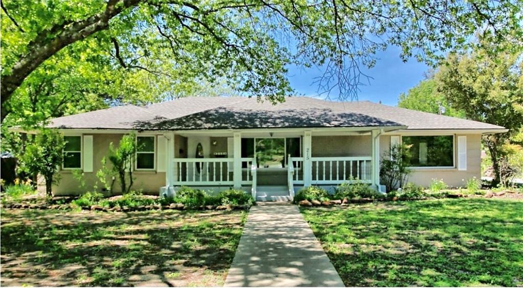 215 Overhill Drive - Photo 1