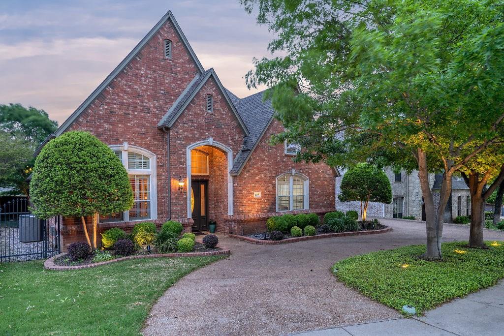 4105 Parkway Drive - Photo 1