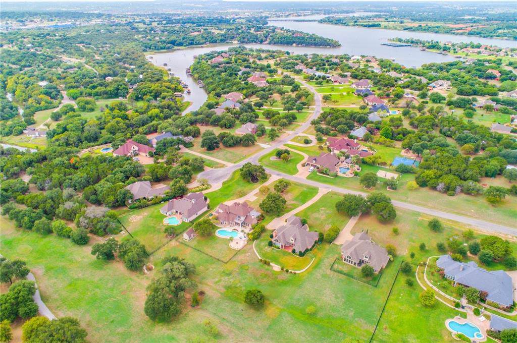 705 Mallard Pointe Drive - Photo 1