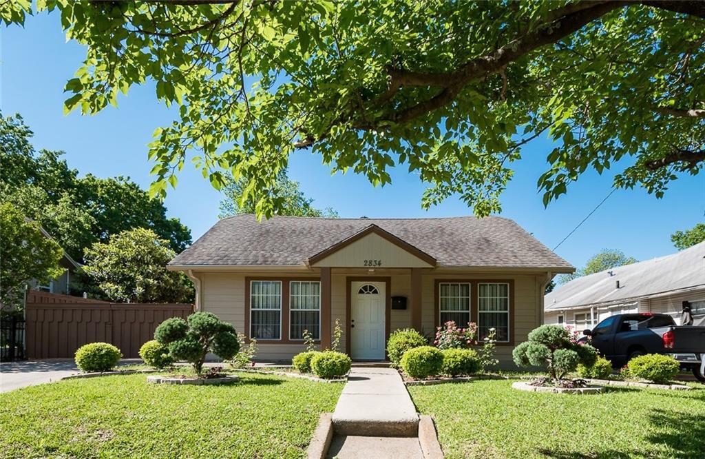 2834 Gladstone Drive - Photo 1