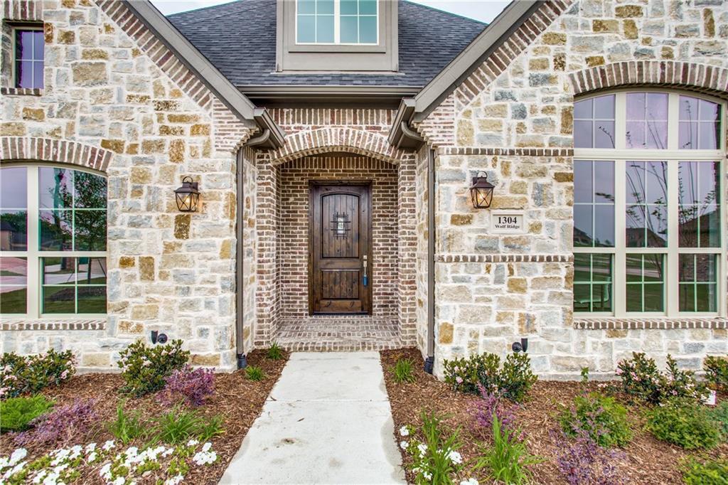 1304 Wolf Ridge Run - Photo 1