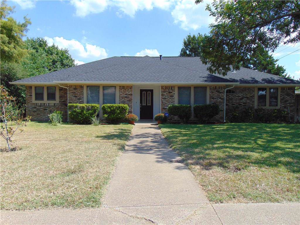 1901 Sierra Drive - Photo 1